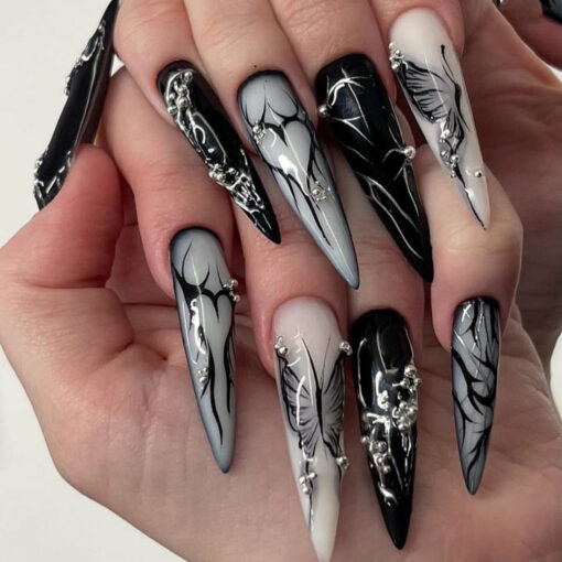 Dark Glam Press On Nägel Y2K Style– Schwarze Fake Nails mit Herz Schmetterling – Bild 2